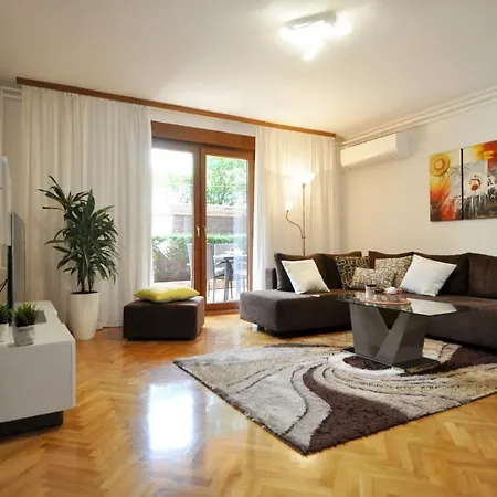 Apartman Lory Pula Exterior photo