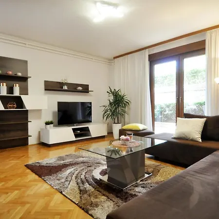 Apartman Lory Pula Exterior photo