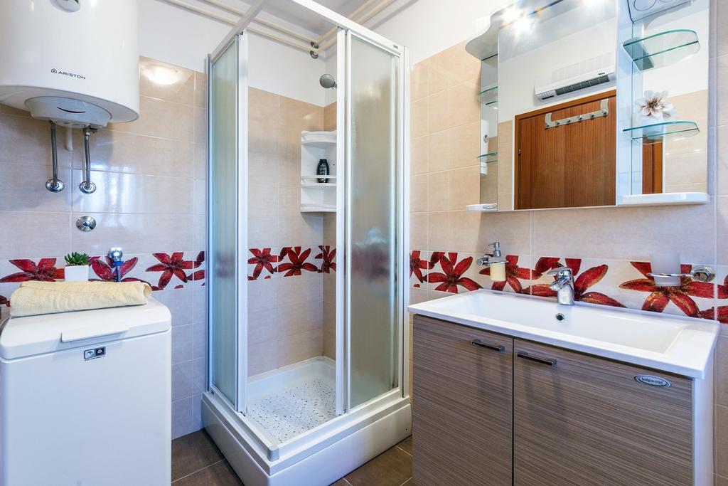 Apartment Lory Pula